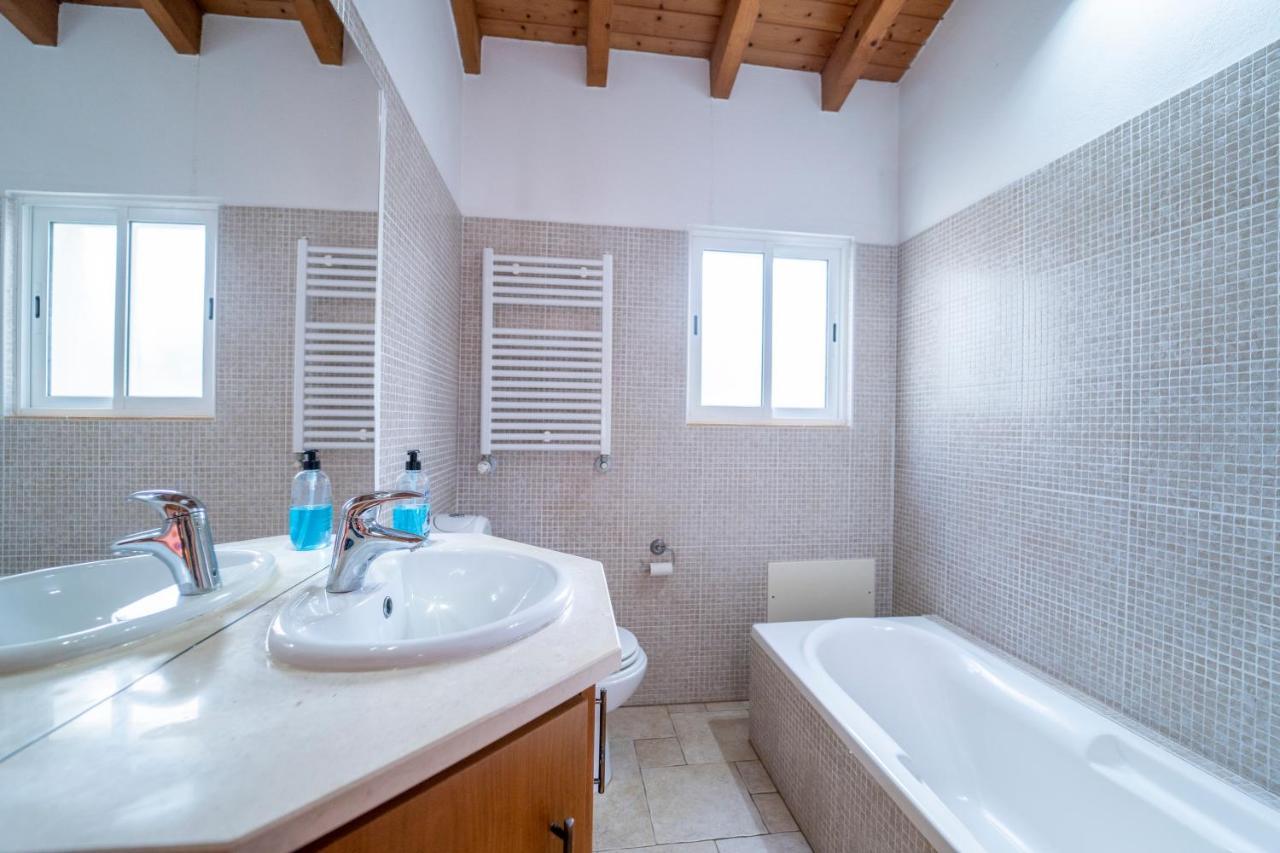 Casa Garrod - Spacious Family Villa Aljezur Ngoại thất bức ảnh